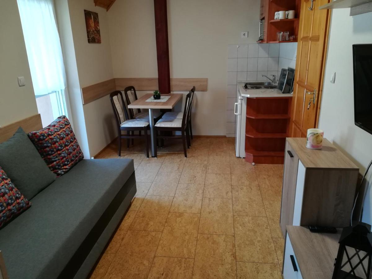 Apartman Mercedesz I. 잘라카로쉬 외부 사진